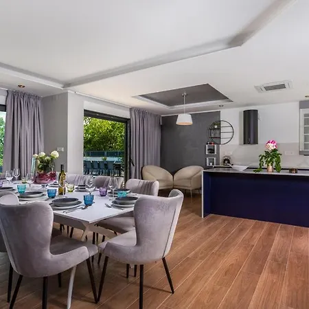 Mela Opatija By Kvarner *